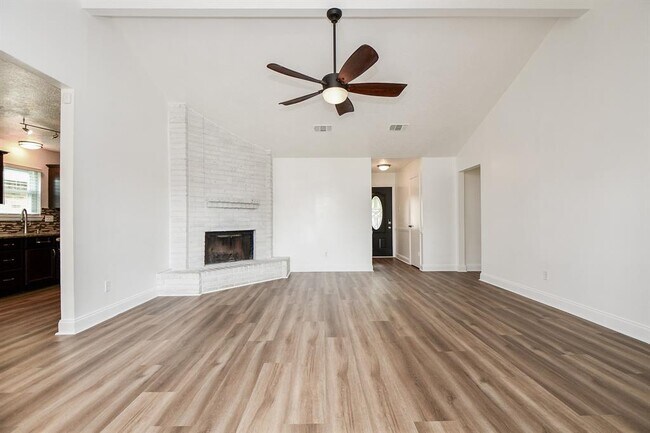 Building Photo - 6622 Kearney Dr