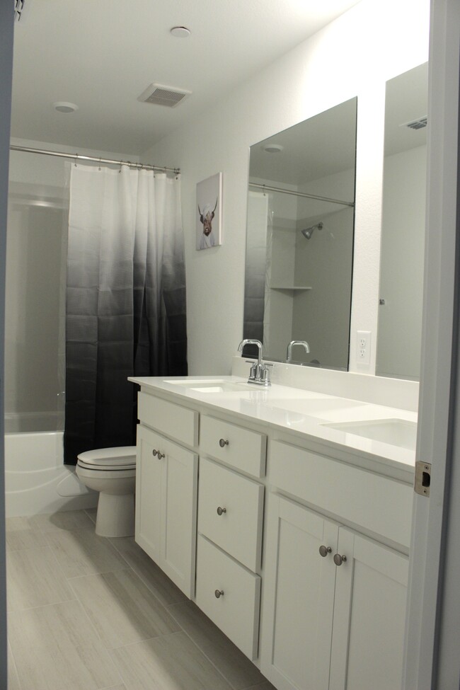 Foto del edificio - 12663 Snowy Owl Way