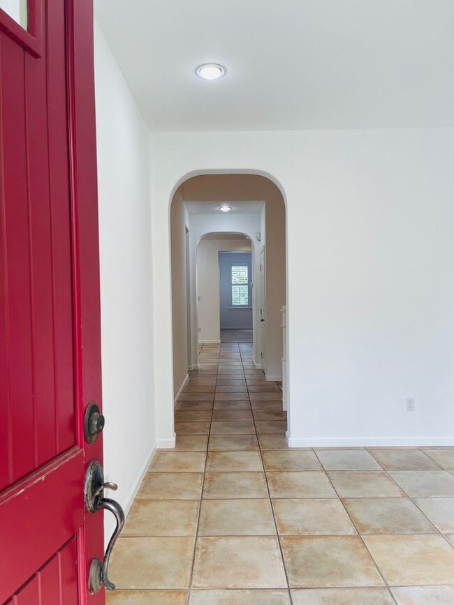 Building Photo - 4285 Bromley Ct