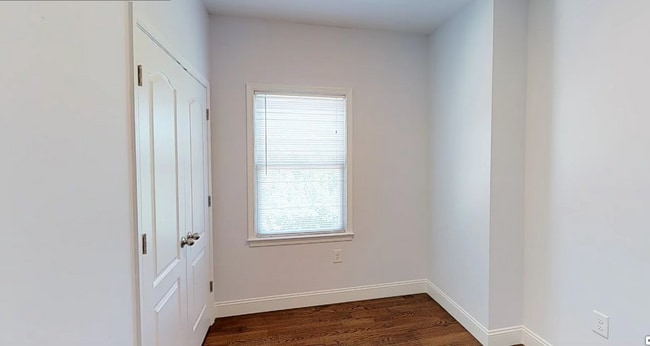 Building Photo - 161 Laidlaw Ave