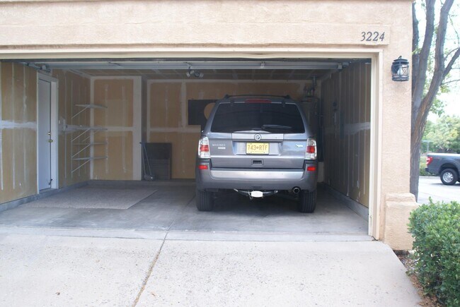 Building Photo - 3224 Mountainside Pkwy NE