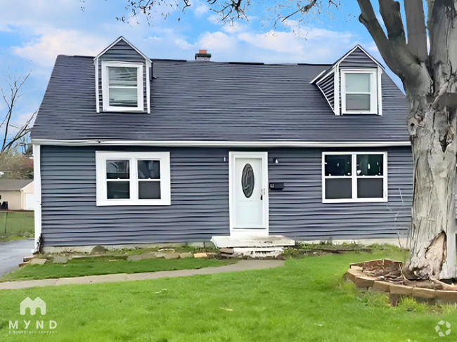 81 Maple Dr