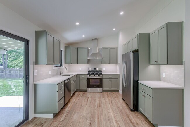 Foto del edificio - 8001 Falmouth St