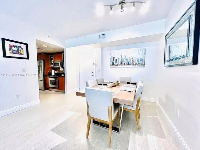 Foto del edificio - 2775 NE 187th St