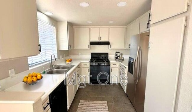 Foto del edificio - 15763 Paine St