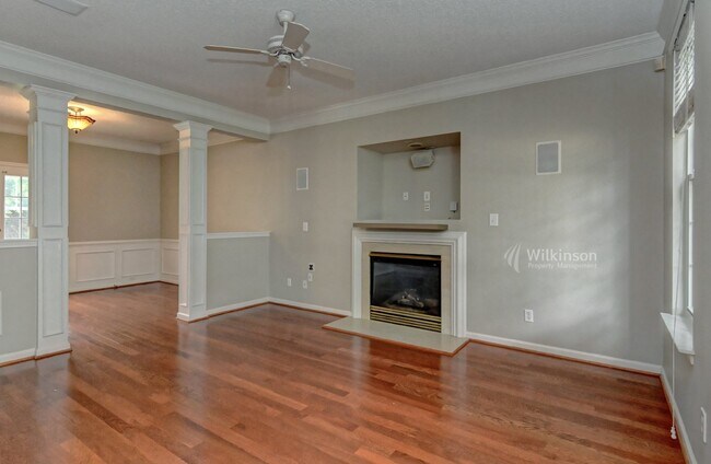 Building Photo - Huntersville Move-In Rady 2-Story 3br/2.5bth