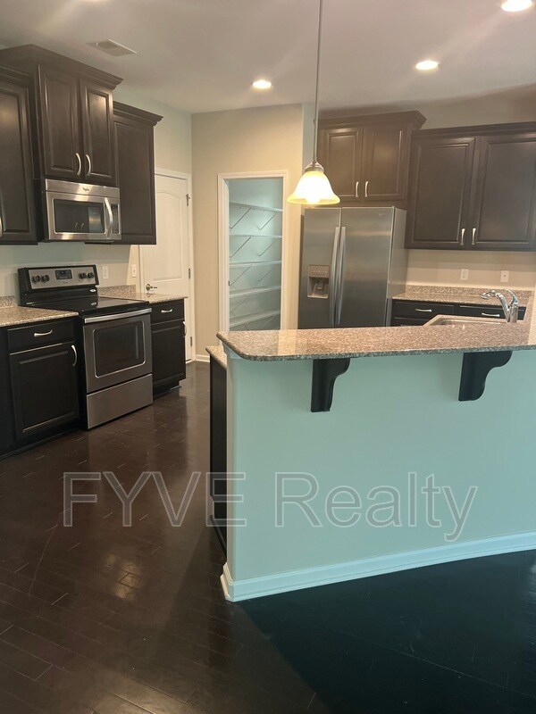 Foto del edificio - 9319 Evan Way