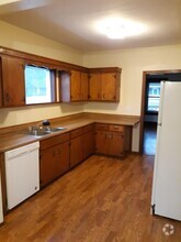 Building Photo - 1327 Greenwood Ave