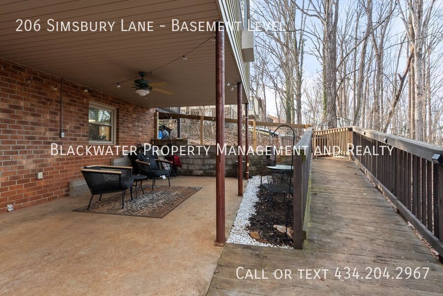 Foto principal - 206 Simsbury Ln