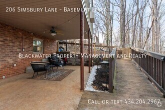 Building Photo - 206 Simsbury Ln