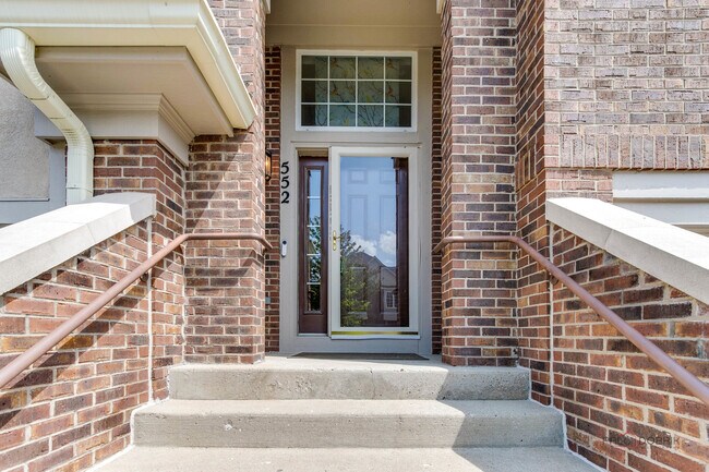 Building Photo - 552 Saddlebrook Ln