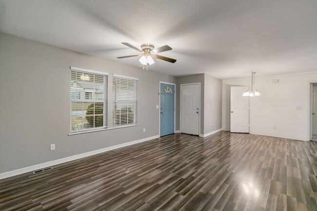 Building Photo - Fantastic One Level Home w/ Several Fabulous Design Touches That Make It Warm And Welcoming
