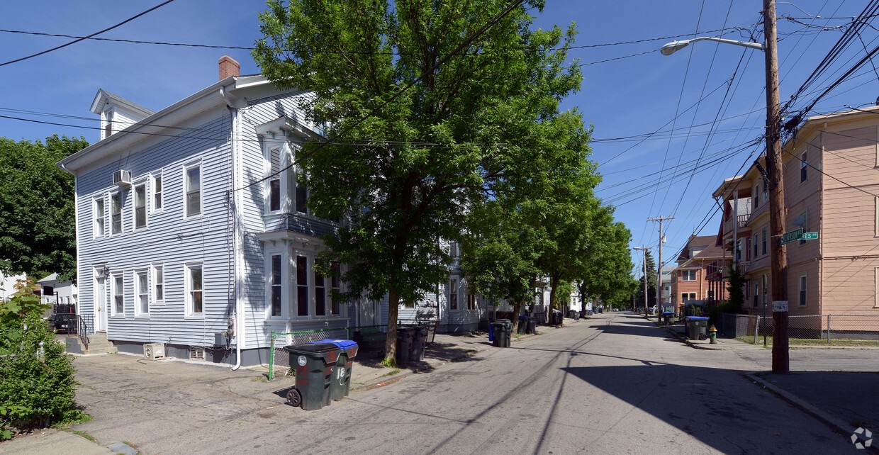Building Photo - 18 Alverson Ave