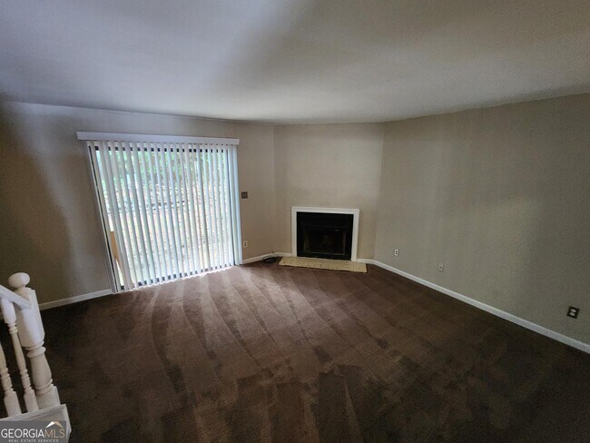 Building Photo - 1220 Oakplace Dr SW