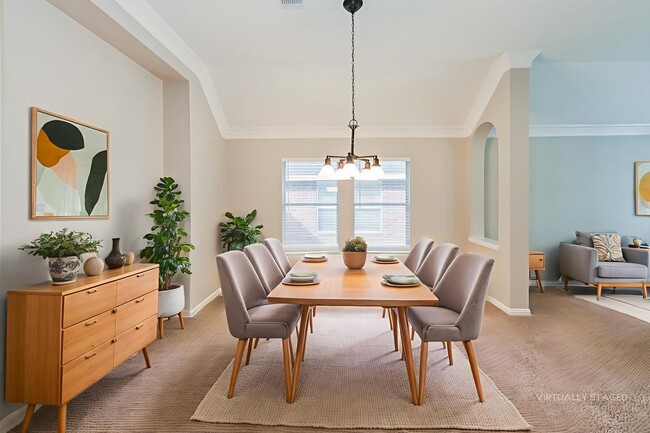 Foto del edificio - 3010 Silverwood Park Ln