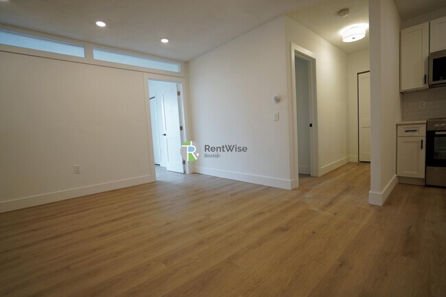 Foto del edificio - 745 E 6th St
