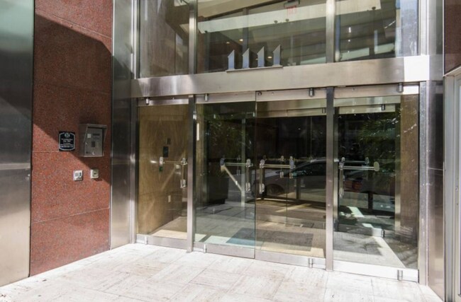 Foto del edificio - 1111 Tulane Ave