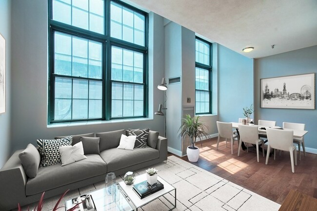 Building Photo - 200 Market St