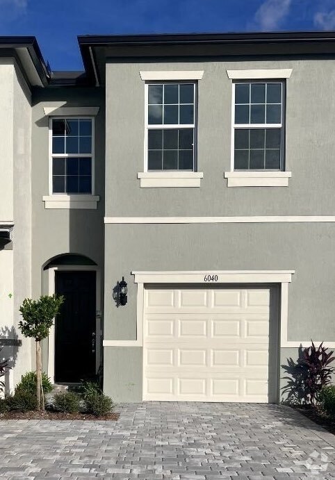 Building Photo - 6040 Praza Ln