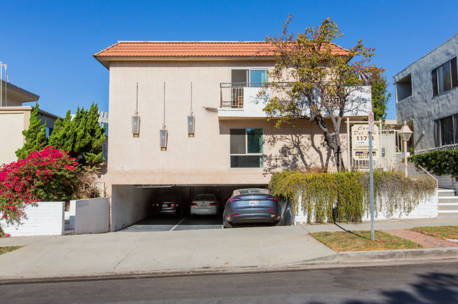 Front View - 11711 Darlington Ave