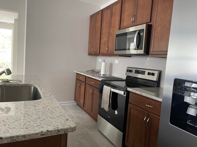 Foto del edificio - 166 Modesto Dr