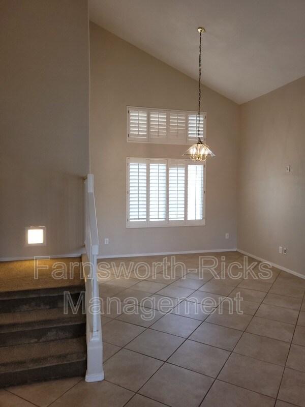 Building Photo - 1270 W Flintlock Way