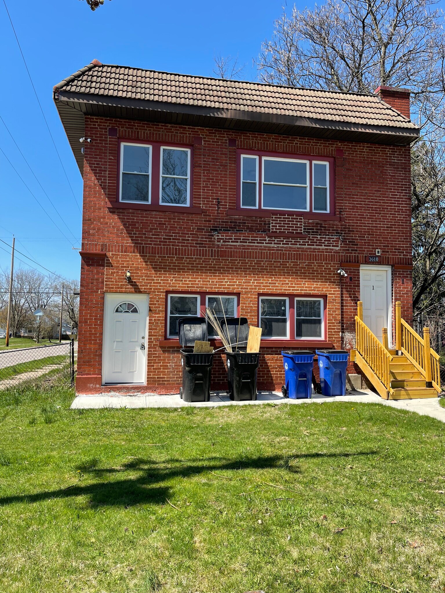 3610 E 139th St Cleveland, OH 44120 – photo 2