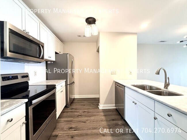 Foto del edificio - 913 Southwest Dr
