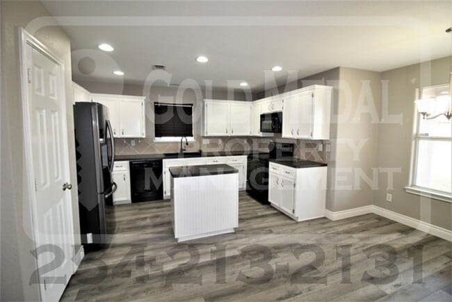 Foto del edificio - 2513 Jake Dr