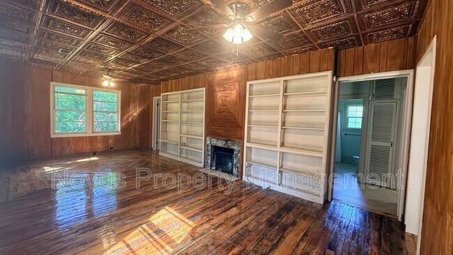 Foto del edificio - 1664 Poplar Rd