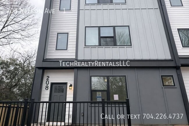 Building Photo - 208 Nelson Ave