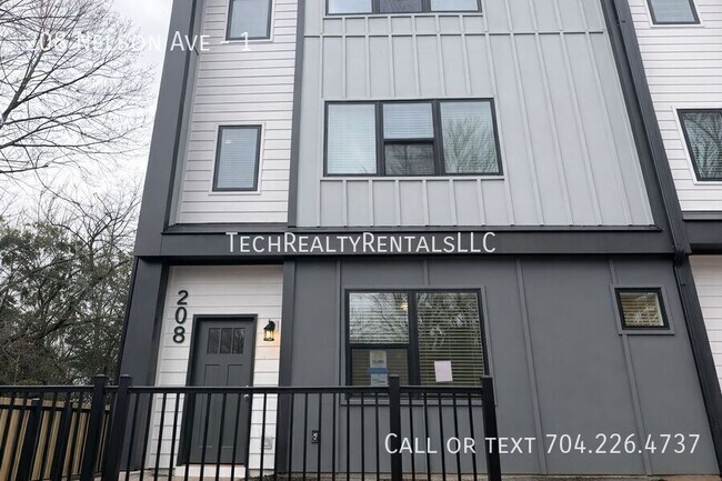 Foto del edificio - 208 Nelson Ave