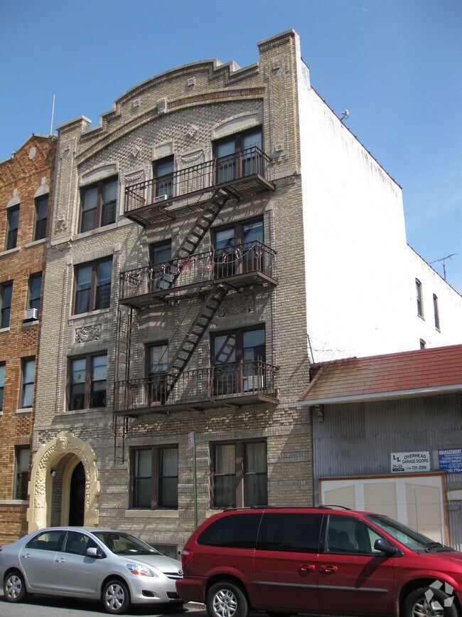 Building Photo - 25-31 38th St