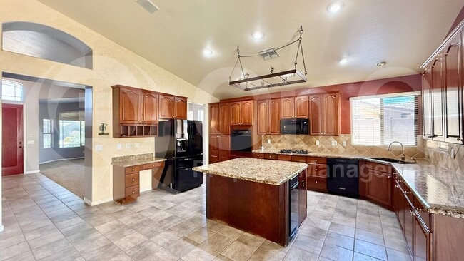 Building Photo - 21708 N 70th Dr