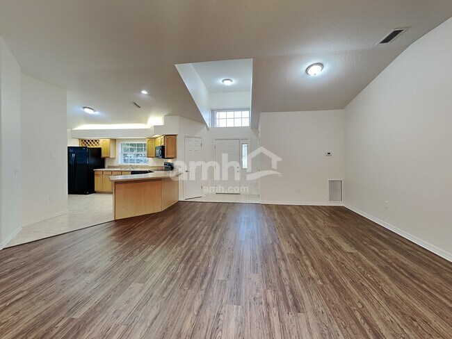 Building Photo - 4611 Treasure Cay Road