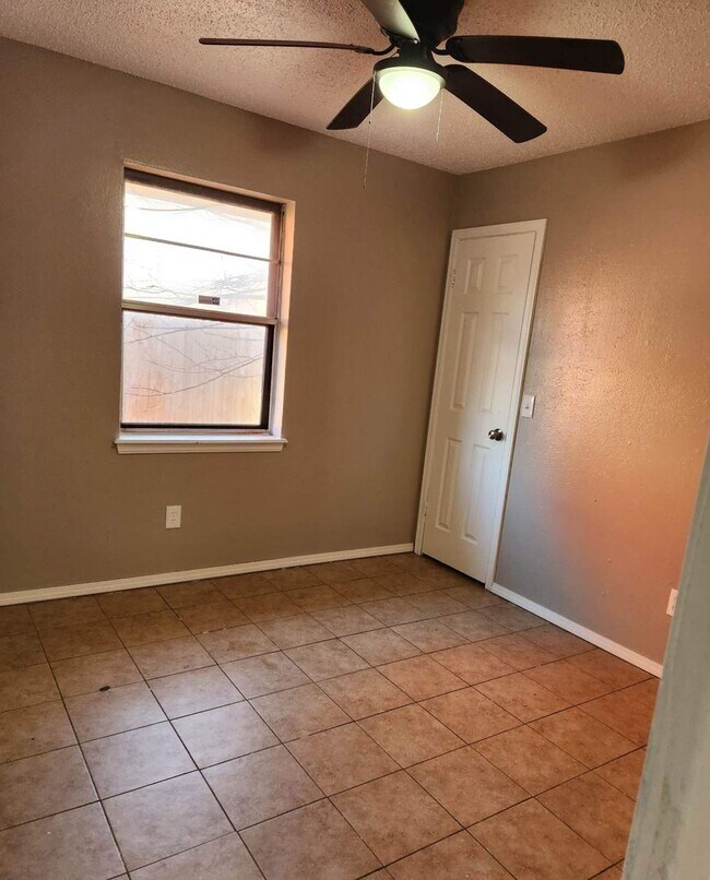 Foto del edificio - 3308 SE 55th St