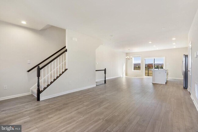 Foto del edificio - 417 Carroll Walk Ave
