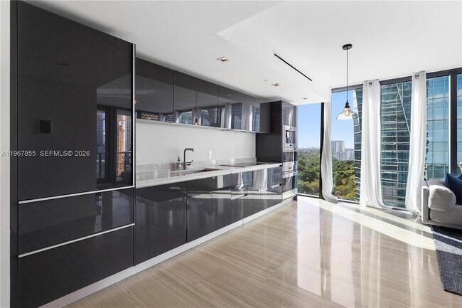 Building Photo - 1451 Brickell Ave