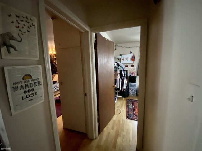 Foto del edificio - 2 br, 1 bath Duplex - 864 18th Street 1