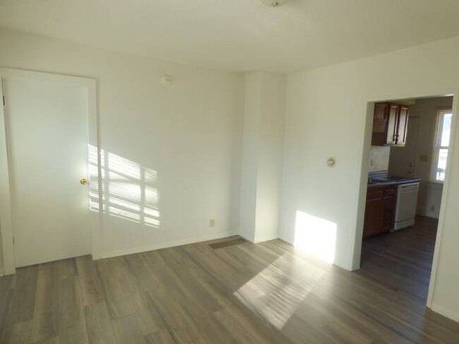 Building Photo - 3903 Grayston Ave