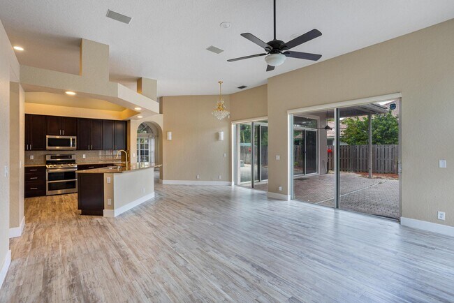 Foto del edificio - 2221 NW 129th Ter