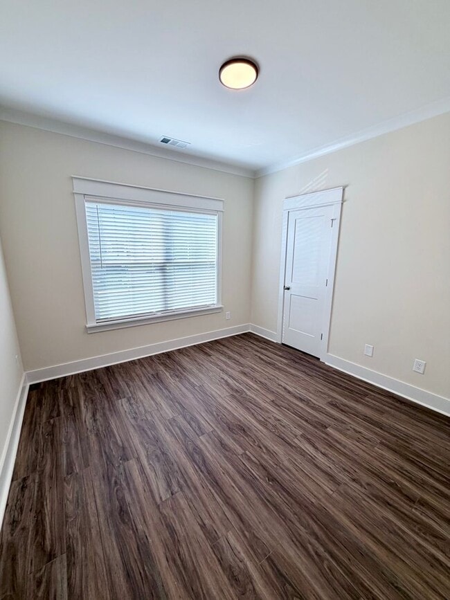 Building Photo - 536 Bristleleaf Path