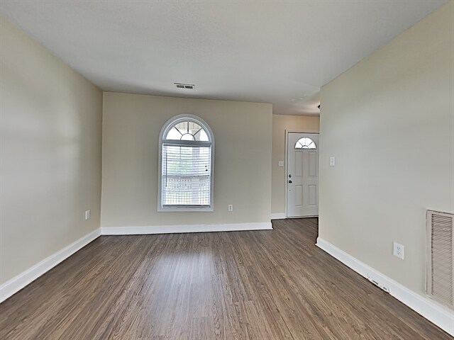 Foto del edificio - 2108 Country Brook Lane