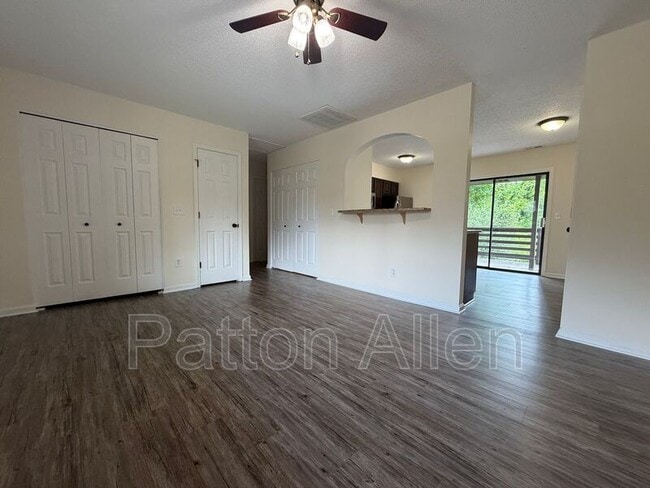Building Photo - 48 Dawnwood Cir