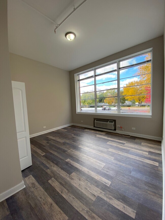 The Church Street Apartments Apartments 174 S McHenry Ave Crystal