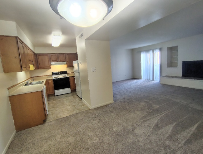 Building Photo - 600 Reusens Rd