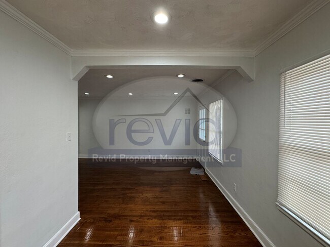 Foto del edificio - ROWLAND 623