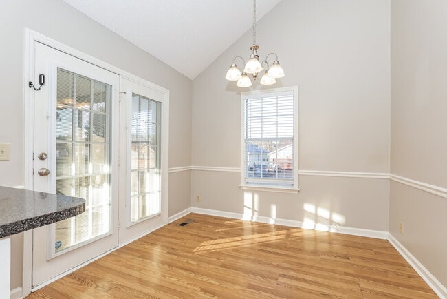 Foto del edificio - 3300 Milbridge Dr