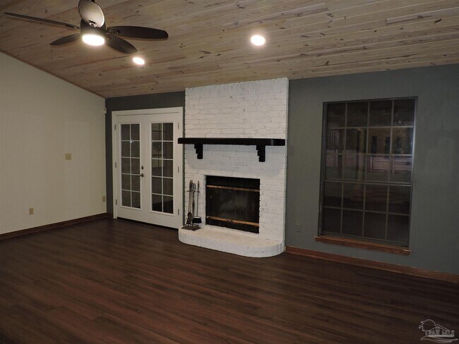 Foto del edificio - 3223 Windmill Cir