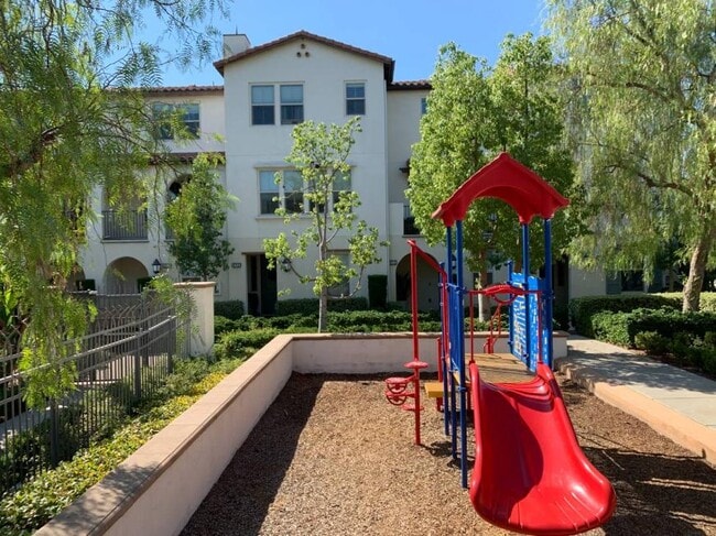 Foto del edificio - 2.0 bedroom in Azusa California 91702